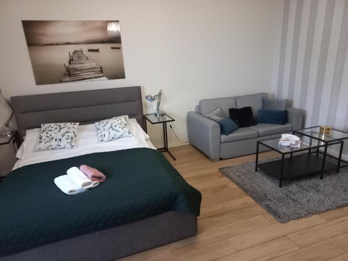 Apartamenty Amb ชเตชชิน ภายนอก รูปภาพ